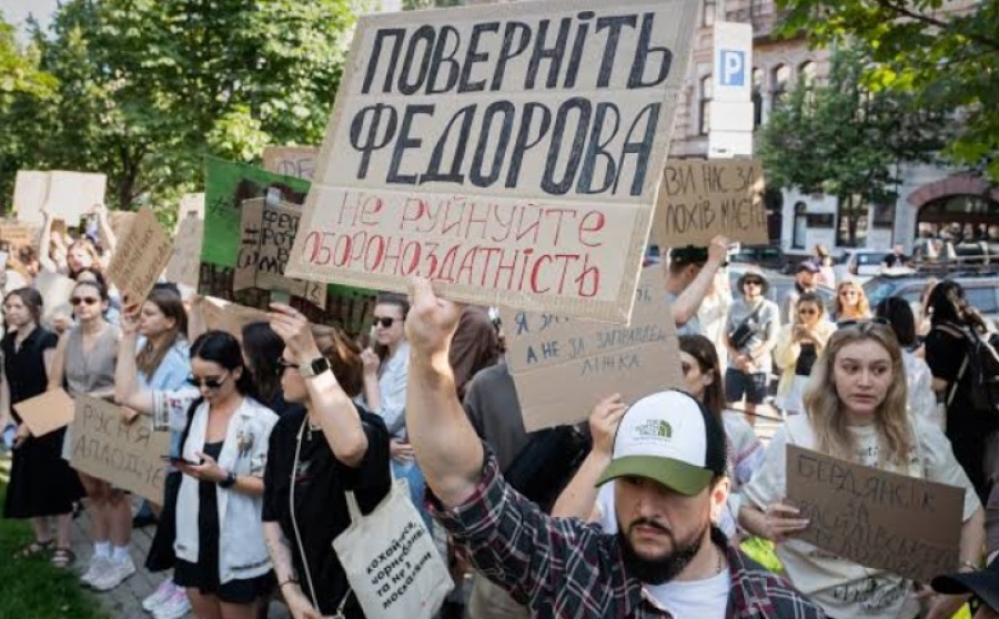 Αναταραχή στην Ουκρανία – Διπλασιάστηκαν οι διαδηλωτές που διαμαρτύρονται για την αποπομπή Fedorov