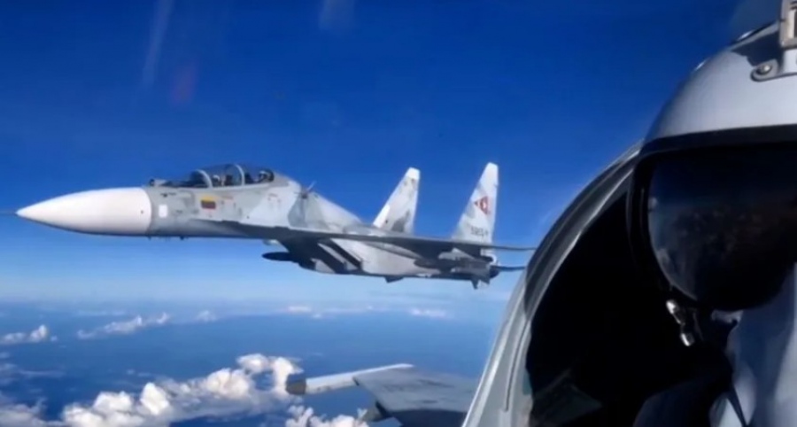 «Πόλεμος» Βενεζουέλας - ΗΠΑ στους αιθέρες - F-16, Su-30 και το «όχι» του Trump στον Maduro