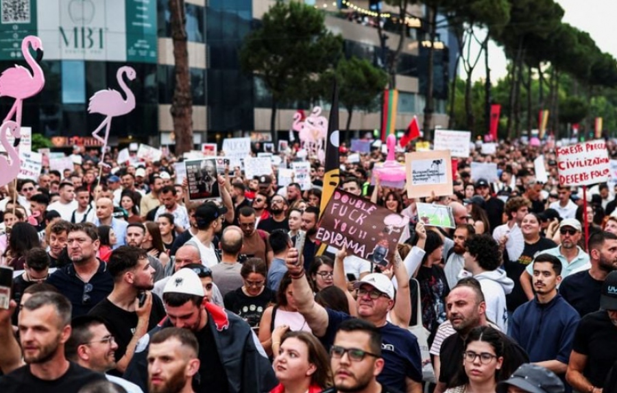 Μεγαλώνει η οργή στην Αλβανία για το τουριστικό project που συνδέεται με την οικογένεια Trump