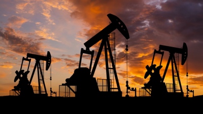 Οι ΗΠΑ αναθεωρούν την πρόβλεψή τους για το Brent - Στα 68,89 δολάρια η τιμή του βαρελιού για το 2025
