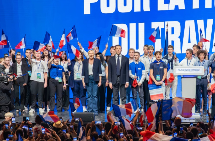 Πατριωτικός σεισμός στη Γαλλία - Η Marine Le Pen θα σαρώσει στον β’  γύρο των προεδρικών εκλογών, ανεξαρτήτως αντιπάλου