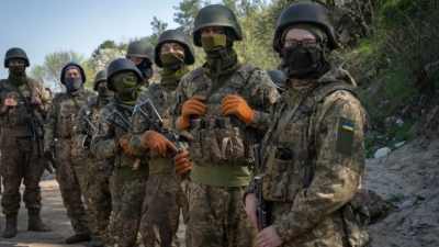 Καταρρέει με πάταγο το ηθικό στον ουκρανικό στρατό - Η Ταξιαρχία Azov καταγγέλλει επιθέσεις και ξυλοδαρμούς σε μέλη της από στρατιώτες
