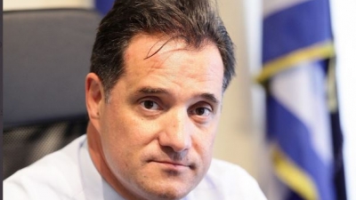 Στην αγορά του Ρέντη ο Γεωργιάδης: Κερδίζει λεφτά όποιος αγοράζει από το  «καλάθι του νοικοκυριού»