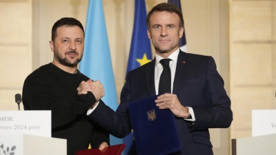 Γάλλοι αξιωματικοί αδειάζουν τον Macron:  Μία τρέλα η αποστολή στρατού στην Ουκρανία, είμαστε... μαζορέτες μπροστά στη Ρωσία