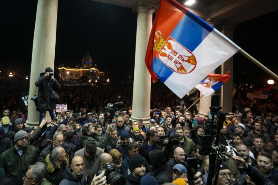 Σερβία: Δυτικές ΜΚΟ αλλά και κοινωνική οργή πίσω από τις μαζικές διαδηλώσεις - Οι επιλογές Vucic