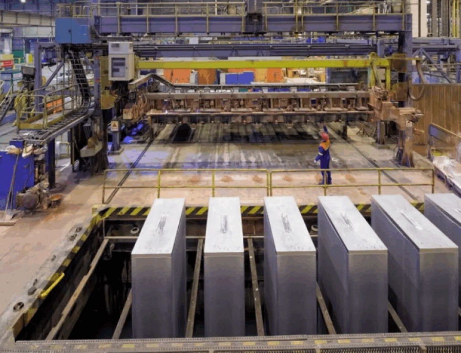 Battle for Europe's largest aluminium smelter: Metlen and five rivals eye Aluminium Dunkerque acquisition