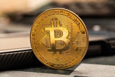 Νέο ιστορικό υψηλό για το Bitcoin, στα 113.800 δολάρια – Θα συνεχιστεί η άνοδος ή έρχεται… κατηφόρα