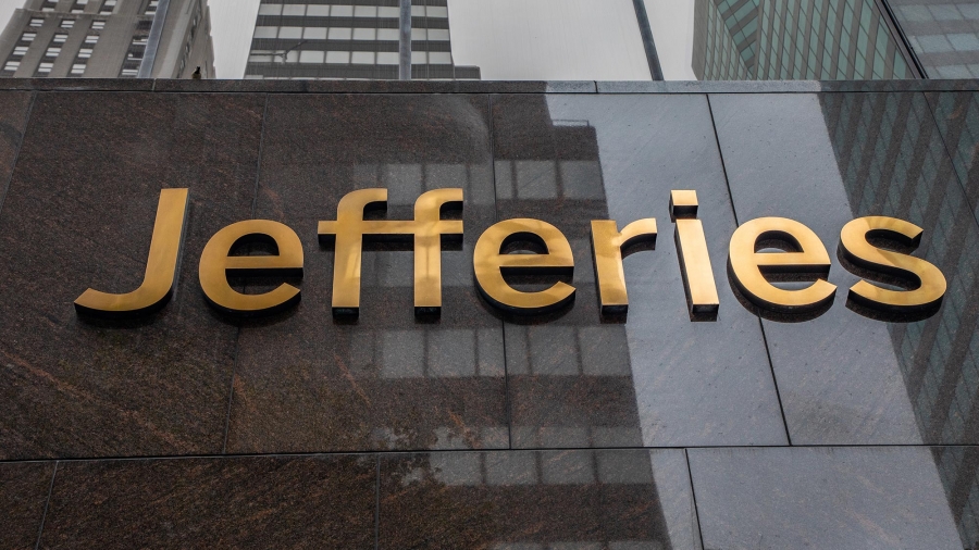 Jefferies: Το πετρέλαιο θα φτάσει τα 150 δολ. κλιμακώνοντας τον φόβο του πληθωρισμού