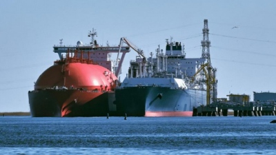 Συνομιλίες ΔΕΣΦΑ και Motor Oil για το μέλλον του FSRU Διώρυγα Gas - Ανοιχτή παραμένει η διαδικασία