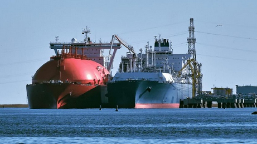 Συνομιλίες ΔΕΣΦΑ και Motor Oil για το μέλλον του FSRU Διώρυγα Gas - Ανοιχτή παραμένει η διαδικασία