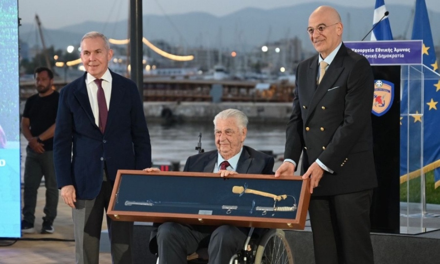 Δένδιας: Στην τελετή παράδοσης του υποβρυχίου «ΠΡΩΤΕΥΣ» S113