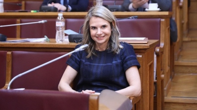 Αποστολάκη (ΠΑΣΟΚ) για δάνεια σε ελβετικό φράγκο - Εμπαιγμός σε δόσεις, η κυβέρνηση παίζει με τους δανειιολήπτες