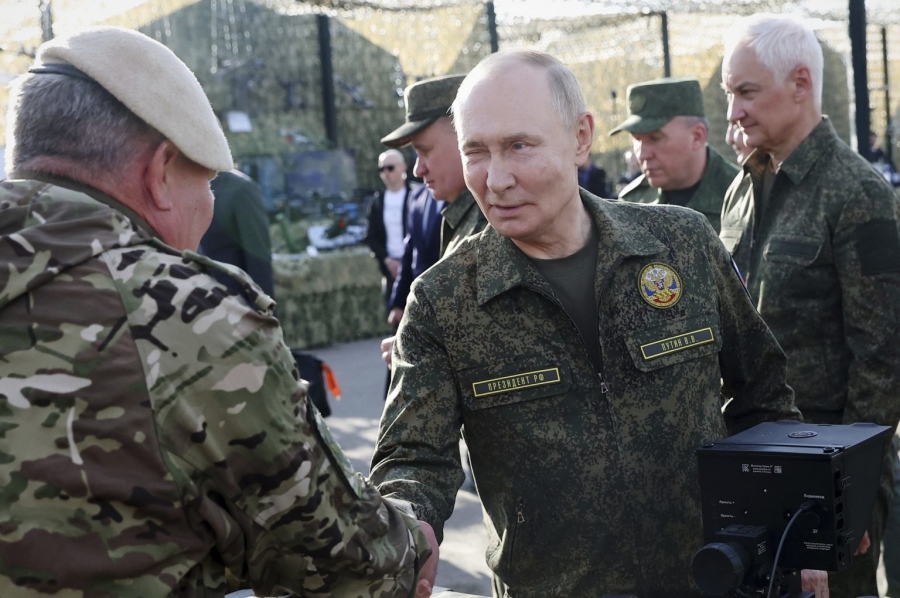 Ασκήσεις υπεροχής «Zapad» - Ο Putin παρακολούθησε τα κοινά στρατιωτικά γυμνάσια με τη Λευκορωσία