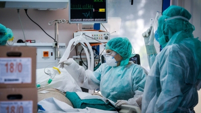 ΠΟΕΔΗΝ: Σε καραντίνα λόγω covid περίπου 2.500 υγειονομικοί