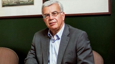 Σιμόπουλος για επίθεση με γκαζάκια στο σπίτι του: Ενοχλούν οι απόψεις μου για μία αστυνομία με «λυμένα χέρια»
