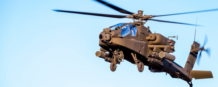 Συνετρίβη αμερικανικό AH-64 Apache στο Hormuz – Σώο το πλήρωμα, άγνωστη η αιτία πτώσης
