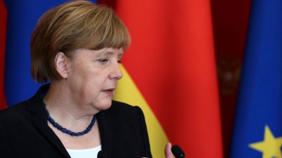 Έξοδος από τις σκιές: Πώς η Merkel χρησιμοποιεί τον... Putin για να επιστρέψει στη μεγάλη πολιτική σκηνή