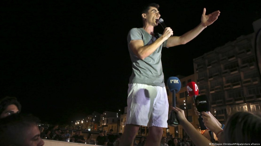 Ερωτήματα για το πολιτικό γραφείο - έπαυλη του Φειδία