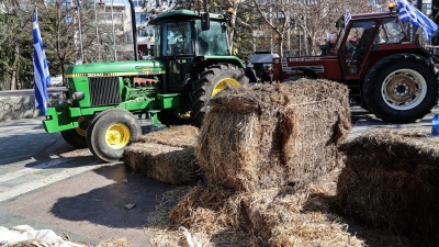 Τα 5 μέτρα μείωσης κόστους στο αγροτικό ρεύμα - Περιορισμός τιμών, ρύθμιση χρεών και «πράσινη» ενέργεια