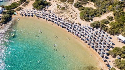 Υπουργείο Εθνικής Οικονομίας και Οικονομικών: Απελευθερώνονται 5.000 τ.μ. αιγιαλού και παραλίας σε Πάρο και Αντίπαρο