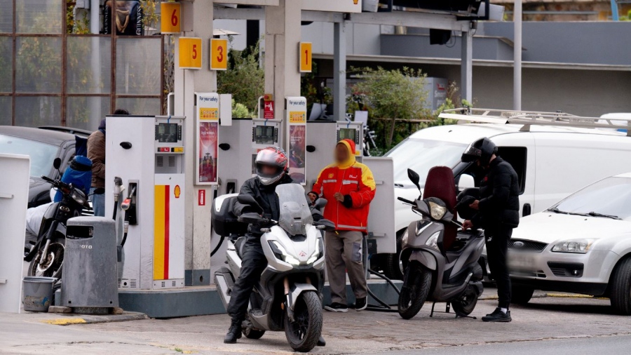 Συναγερμός στον Πειραιά, διαρροή αερίου από βενζινάδικο - Κινητοποίηση της ΕΜΑΚ, διακοπή κυκλοφορίας, αλλαγές στο Μετρό