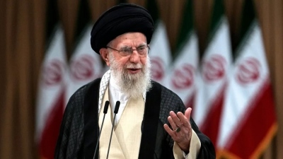 Σκληρό μήνυμα Khamenei: Ο πραγματικός κίνδυνος δεν είναι το αεροπλανοφόρο των ΗΠΑ, αλλά το όπλο που θα το βυθίσει