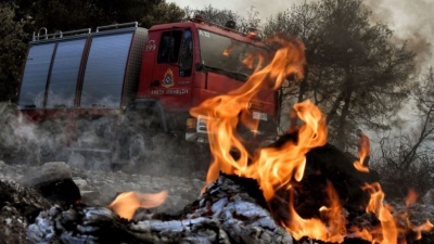Συναγερμός στην Φθιώτιδα - Πυρκαγιά σε αγροτοδασική έκταση στο Καλαπόδι, επιχειρούν και 11 εναέρια μέσα - Ήχησε το 112