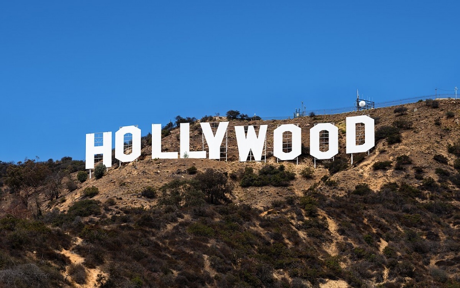 Ο Trump θα σώσει το ετοιμοθάνατο Hollywood - Eπιβάλλει δασμούς 100% στις ξένες ταινίες
