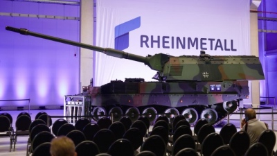 Συναγερμός από Rheinmetall: Η Ευρώπη πρέπει να καλύψει το προβάδισμα της Ρωσίας στην παραγωγή πυρομαχικών