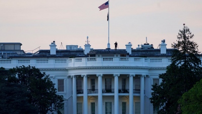 O Λευκός Οίκος διέψευσε τις φήμες ότι ο Trump νοσηλεύεται το Εθνικό Στρατιωτικό Ιατρικό Κέντρο Walter Reed