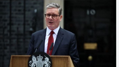 Ο Βρετανός πρωθυπουργός Keir Starmer απείλησε τον Elon Musk να αναλάβει τον έλεγχο του νευρωνικού δικτύου Grok… είναι αηδιαστικό