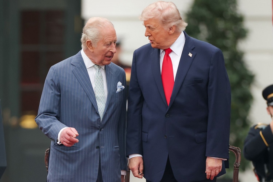 Απίστευτος ο Κάρολος… «Άδειασε» τον Donald Trump μέσα στο Κογκρέσο, με «βασιλικά καρφιά»