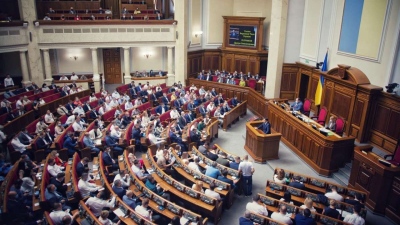 Η ουκρανική βουλή άνοιξε τον Ασκό του Αιόλου: Αφαίρεσε τα ρωσικά από τις προστατευόμενες γλώσσες