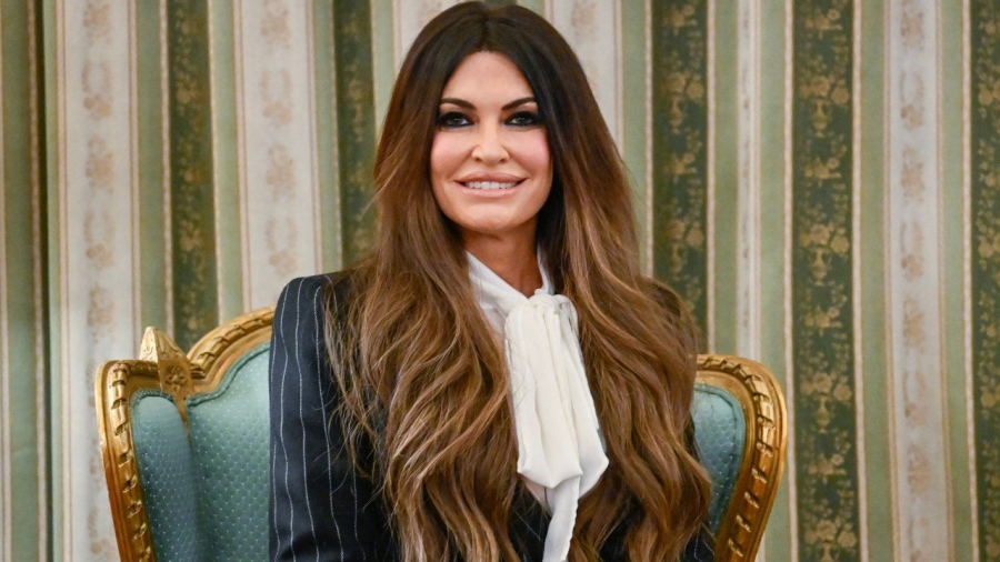 Στα Χανιά η Kimberly Guilfoyle - Επίσκεψη στη στρατιωτική βάση της Σούδας για πρώτη φορά