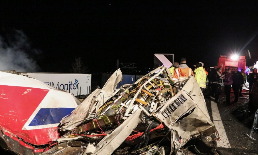 Επιβεβαίωση: Βρέθηκαν «εκρηκτικές ύλες» σε ρούχα και κλειδιά των απανθρακωμένων στα Τέμπη