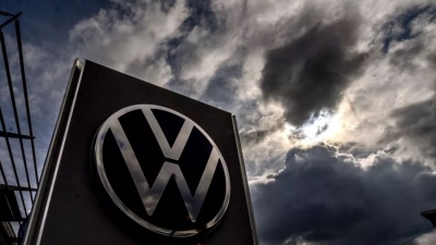 Εφιάλτης στη Γερμανία, κραχ στην Volkswagen - Κατέρρευσαν τα κέρδη, τσουνάμι 100.000 απολύσεων
