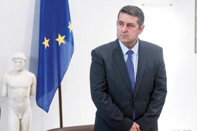 Το ιερό παζάρι, οι διαμεσολαβητές και ο ρόλος Μυλωνάκη - Κονιδάρη