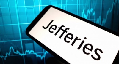 Jefferies: Κλειστή η κάνουλα των ελληνικών τραπεζών για τα στεγαστικά - Επενδυτικό χάσμα ύψους 100 δισ. στην οικονομία
