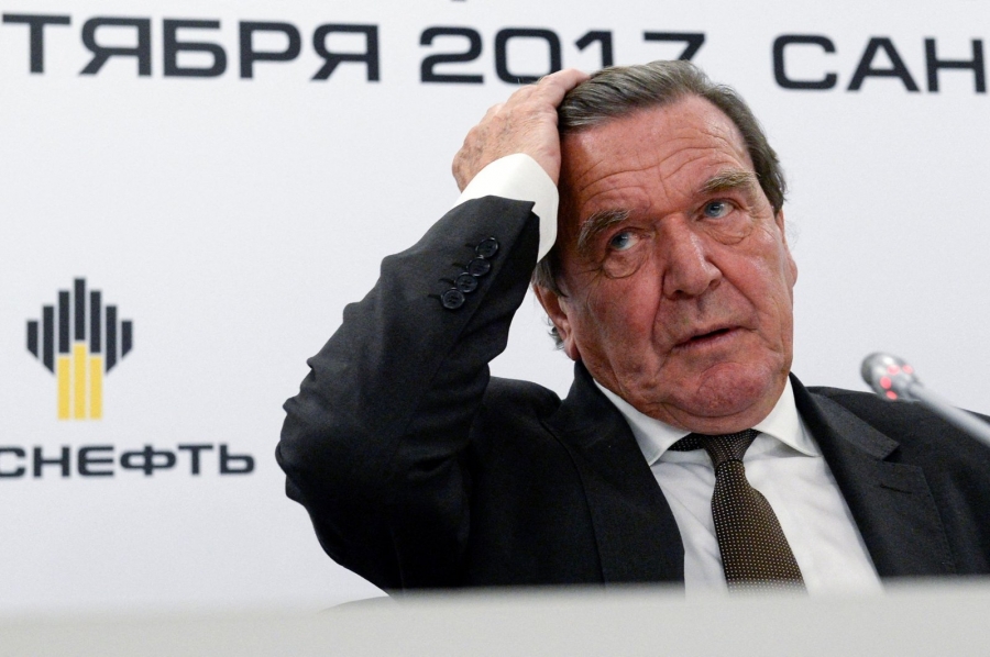 Τέλος ο Schroeder από τη Rosneft – Δεν ανανέωσε το συμβόλαιο του με τη ρωσική εταιρεία