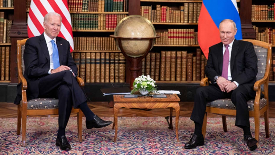 Προειδοποίηση Biden σε Putin για οικονομικές κυρώσεις σε περίπτωση εισβολής στην Ουκρανία