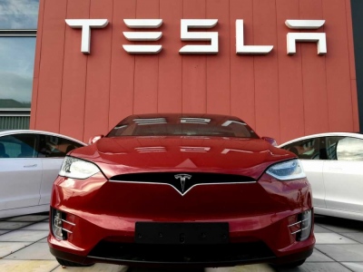 «Έκρηξη» πωλήσεων Tesla κατά 36% στην Κίνα - Πιέσεις για την BYD