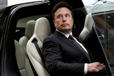 Elon Musk... από «χρυσό» 1 τρισ. δολαρίων - Σφοδρές αντιδράσεις στην Tesla για το πακέτο αποδοχών