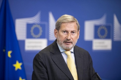 Σεισμός στο Κυπριακό: Η παραίτηση Hahn τινάζει στον αέρα τις συνομιλίες – Το παρασκήνιο της επιστολής σε Χριστοδουλίδη και το κενό ισχύος