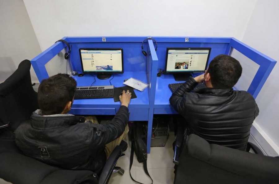 Οι Taliban έκοψαν το ίντερνετ στο Αφγανιστάν - Χάος σε τράπεζες και αεροδρόμια, ακυρώσεις πτήσεων