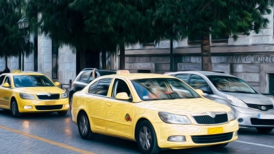Ξεδιάντροπος οδηγός ταξί χρέωσε τουρίστες 45 ευρώ για διαδρομή από το Μοναστηράκι στον Πειραιά και συνελήφθη