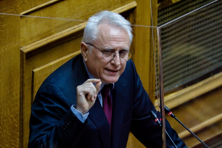 Ραγκούσης (ΣΥΡΙΖΑ) για παρακολουθήσεις: Πρόκειται για το μεγαλύτερο θεσμικό και πολιτικό σκάνδαλο της μεταπολίτευσης
