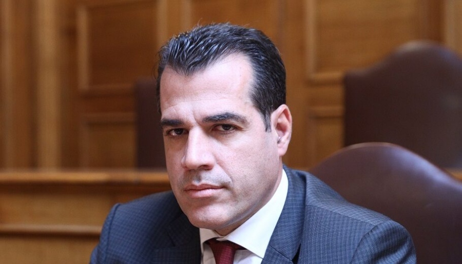 Πλεύρης: «Μαχαίρι» στα επιδόματα για το μεταναστευτικό – Αλλάζουν όλα σε στέγαση, σίτιση και δομές φιλοξενίας