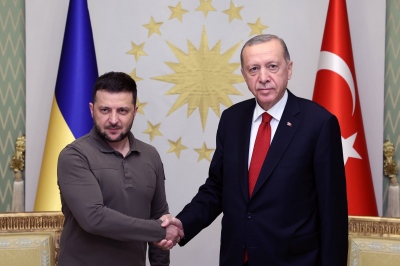 Eπιτήδειος ουδέτερος ο Erdogan στηρίζει Zelensky: Η Ουκρανία αξίζει την ένταξη στο ΝΑΤΟ - Πιέσεις για διαπραγματεύσεις με Ρωσία