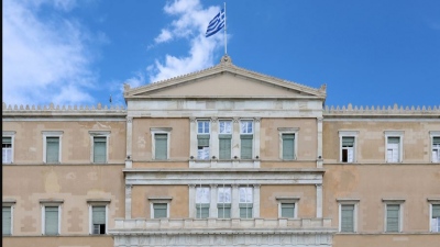 Βουλή: Στην Ολομέλεια το νομοσχέδιο για τη νόμιμη μετανάστευση - Τι προβλέπει