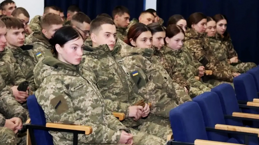 Βαρβαρότητα άνευ προηγουμένου - Η Ουκρανία έτοιμη να ρίξει στην κρεατομηχανή παιδιά 14 ετών - Θα τα «φακελώνουν» μέσω σχολείων